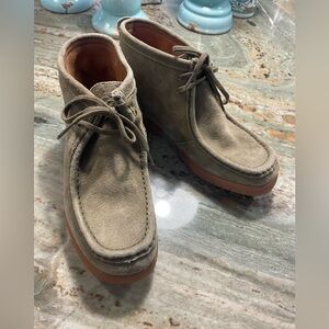 Hush Puppies Men's Bridgeport 2 Chukka Boots in taupe suede - size 7.5